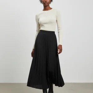 jupe plissée noire satin