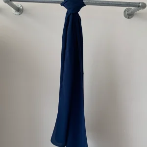 HIJAB EN SOIE DE MEDINE BLEU MARINE