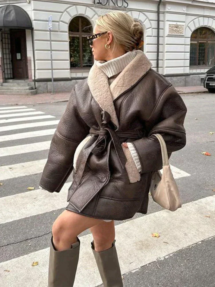 Remke | Manteau d'hiver avec fourrure synthétique et extérieur en cuir – Image 3