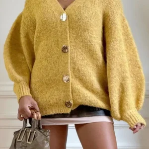 Gilet cardigan boutonné couleur moutarde